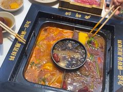 -老牌坊云南鱼豆花火锅(哈西万达店)