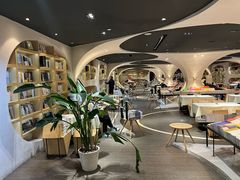 -钟书阁(珍园店)