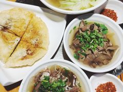 -大众跷脚牛肉馆·非遗传承单位(峨眉山店)