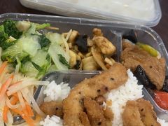 -上海星瀚奔驰4S店(红柳路店)