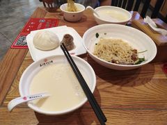 -万利隆的包子铺(华雅店)