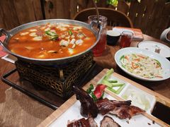 -老滇山寨•云南特色菜•地方菜•民族风情歌舞表演(金碧店)