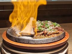 招牌火焰厚切牛肉-蜜桃餐厅·伴山(湖滨商业街店)