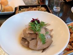 -吴越荣记苏州菜·松鼠桂鱼100%活鱼现做(斜塘老街店)