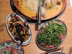 -洱火云南酸菜牛肉火锅(石景山当代商城店)