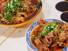 -胥佳烧鸡公牛肉面馆