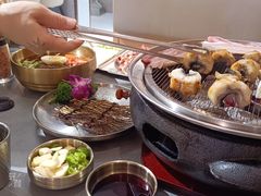 -围炉肉舍•炭烤活鳗•丹东海鲜烤肉(步行街店)
