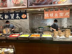 -岷山饭店-芝芝自助餐厅