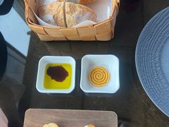 -恰餐厅及酒吧 CHAR Bar & Grill (北京丽都皇冠假日店)