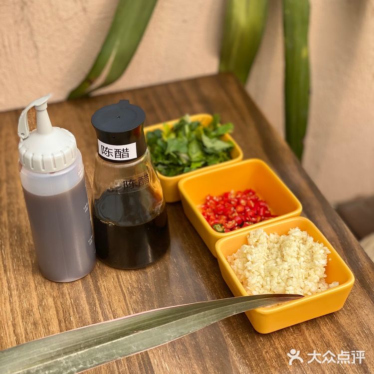 立春来鲟也万事屋，愿新年万事如意