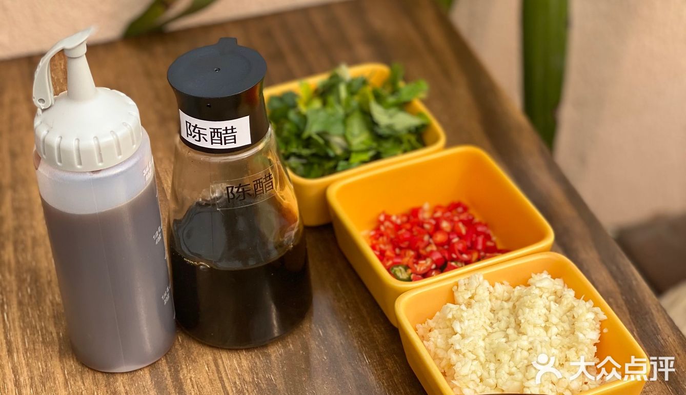 立春来鲟也万事屋，愿新年万事如意