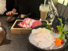 -湊湊火锅·茶憩(打浦桥日月光店)