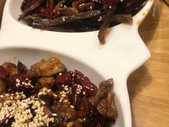 盐边冷吃牛肉-兔行天下-鸿鹤鲜锅兔(中海国际店)