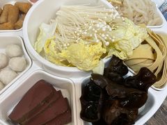 -鸡遇虾煲干锅火锅(小寨金莎店)