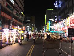 -六合夜市