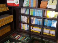 -钟书阁(松江泰晤士小镇店)