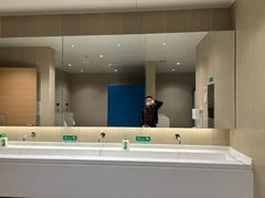 -上海游泳馆(地铁站)