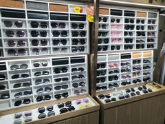 -视野联行眼镜·蔡司授权店(长白万象汇店)
