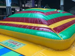 -蒙特利亲子乐园