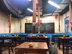 大堂-喝丢一只鞋·东北烤肉·烧烤·铜火锅(江宁店)