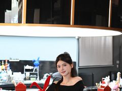 -LensCrafters亮视点·OAKLEY精选(静安嘉里中心店)