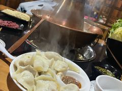 -果松木炭酸菜铜火锅·外婆参鸡汤