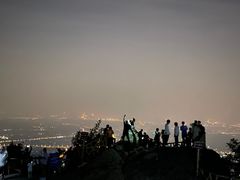 -鬼笑石后山停车场
