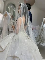 -艾米丽婚纱礼服