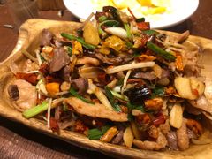 -老滇山寨•云南特色菜•地方菜•民族风情歌舞表演(金碧店)