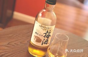 Boss Yi's Hand-fed Wine