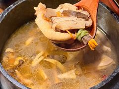 -芸山季·云南山珍菌火锅(人民广场来福士店)