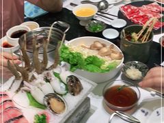 -红鼎豆捞·非遗鲍皇汤火锅(宝丰路店)