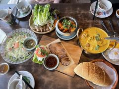 -大头虾越式风味餐厅(光明广场店)