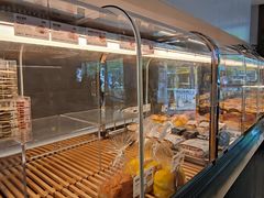 面包甜点陈列柜-烫面包·面包烘焙(绿地缤纷城店)
