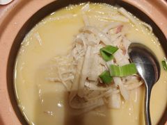 -鸽子侯·家宴·平价海鲜(绿地店)