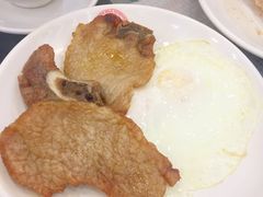 猪扒煎双蛋-义顺牛奶公司(庇利金街店)