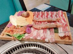 烤厚切黑香猪五花肉-烤路里·韩国品质自助烤肉(石路天虹4号店)