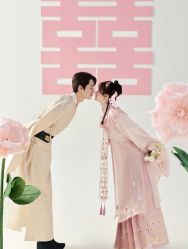 -雪中彩影婚纱摄影·微光艺术中心