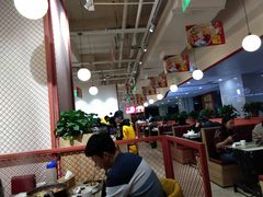 大堂-鸡遇虾煲干锅火锅(小寨金莎店)