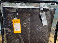 -荟品仓(青浦城市奥莱店)