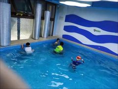 -蓝鲸国际少儿游泳训练中心(群力店)