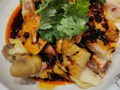 口水鸡腿部之一-禧凰·老上海白斩鸡辣肉面店