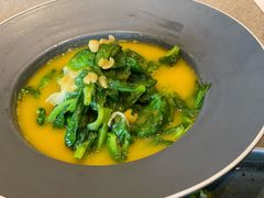 豌豆黄浸豌豆尖-半山腰·云南菜(侨福芳草地店)