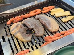 -臻牛烤肉