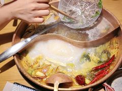 -洱火云南酸菜牛肉火锅(石景山当代商城店)