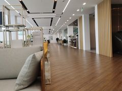 -上海宝宁宝马4S店