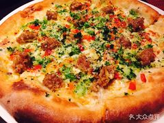 -WOLFGANG PUCK KITCHEN & BAR(迪士尼小镇店)