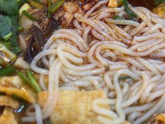 -柳州肥姨妈大骨螺蛳粉(东靖路店)