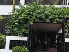 -Neary Khmer Restaurant