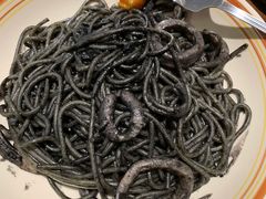 威尼斯风味墨鱼汁意面-萨莉亚意式餐厅(杭州滨江天街店)